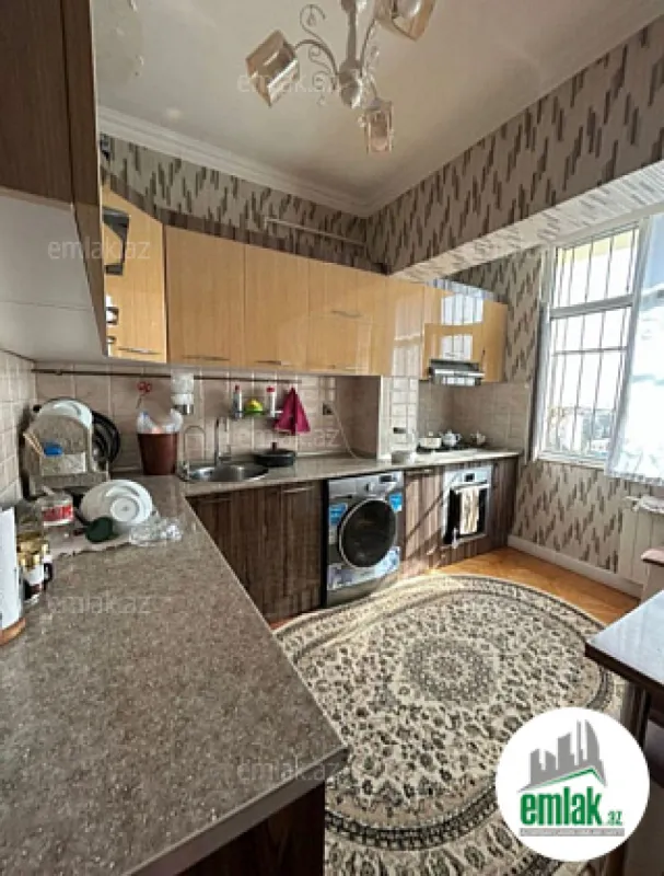 Satılır 5 otaqlı köhnə tikili 115 m²