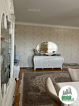 Satılır 5 otaqlı köhnə tikili 115 m²