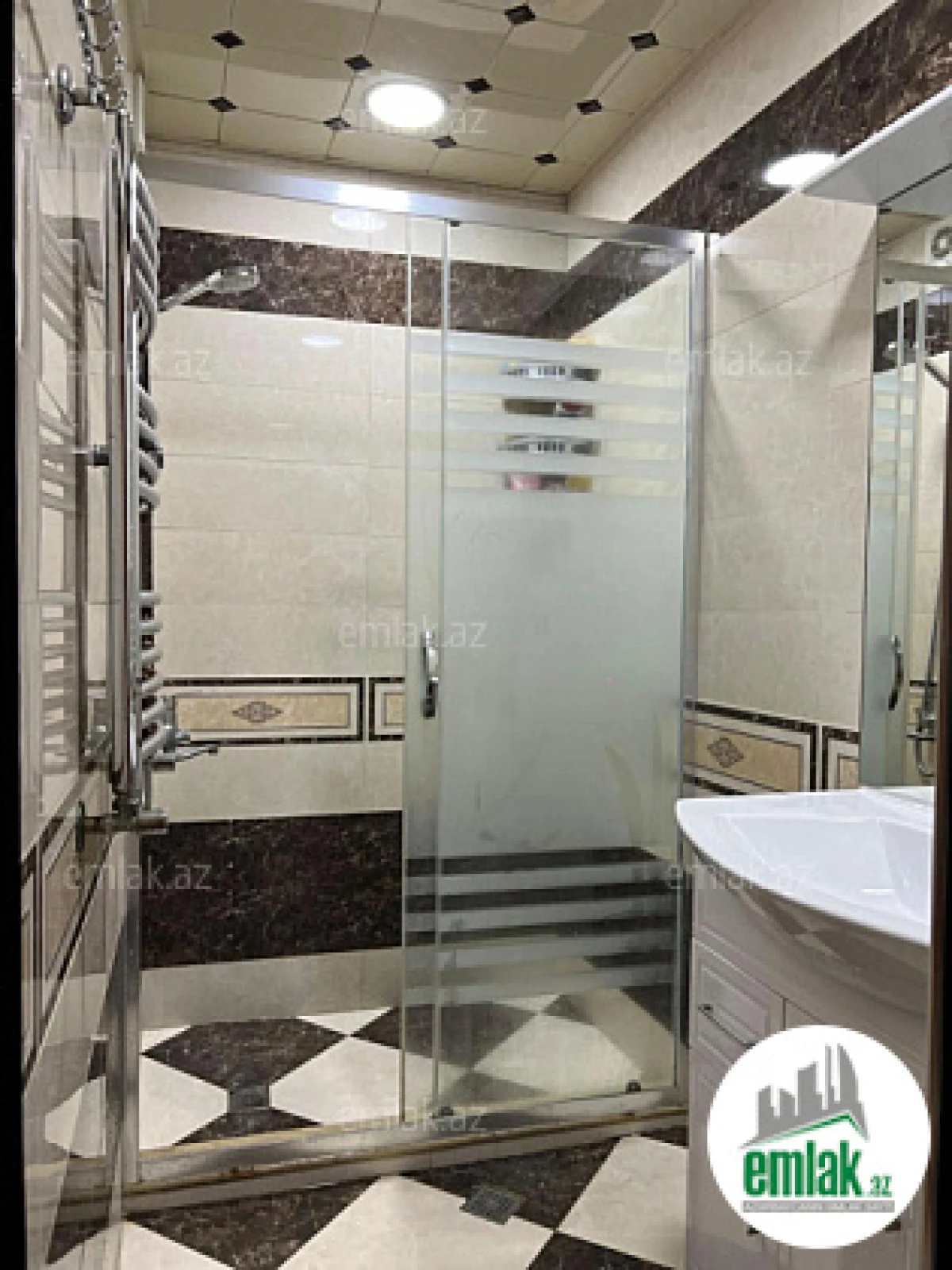 Satılır 5 otaqlı köhnə tikili 115 m²