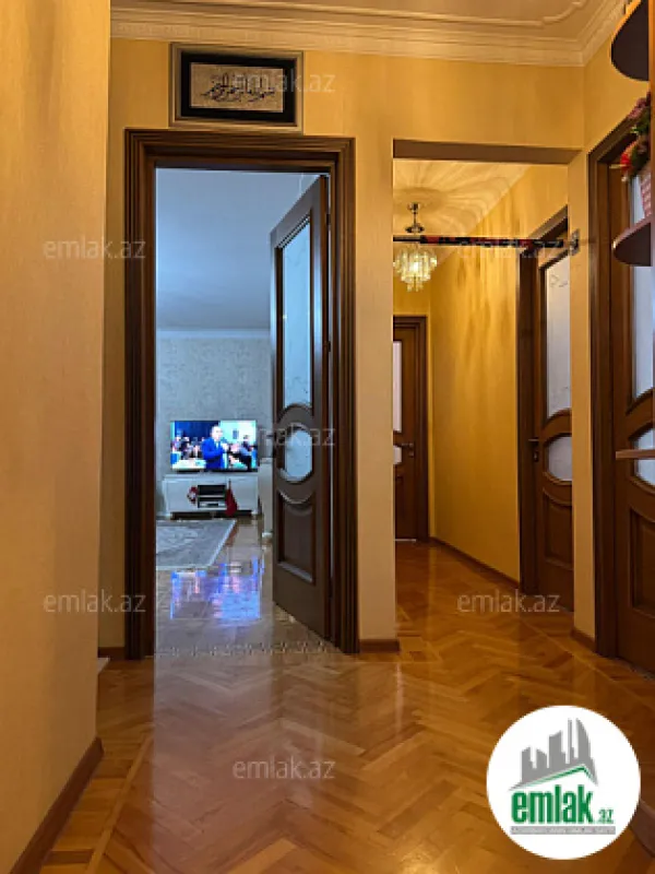 Satılır 5 otaqlı köhnə tikili 115 m²