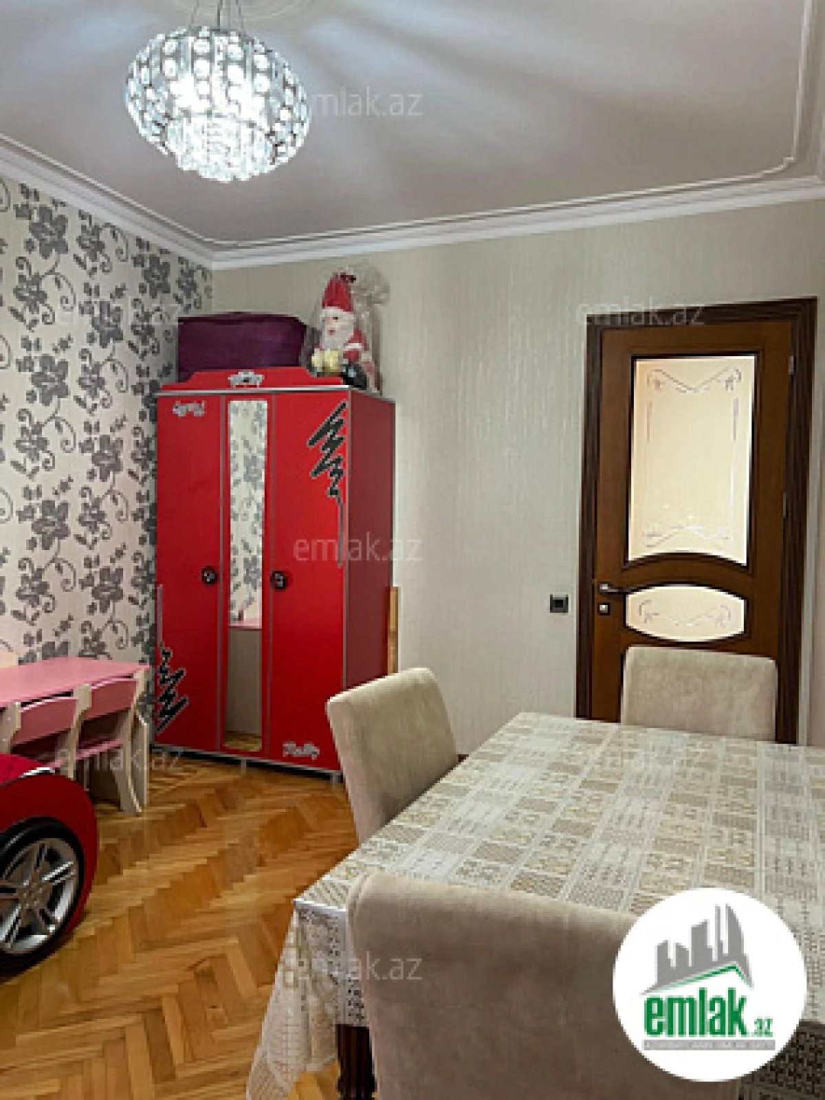 Satılır 5 otaqlı köhnə tikili 115 m²