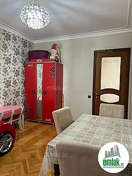 Satılır 5 otaqlı köhnə tikili 115 m²