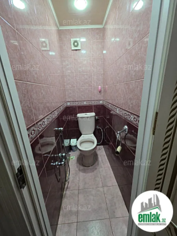 Satılır 4 otaqlı köhnə tikili 90 m²