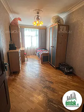 Satılır 3 otaqlı köhnə tikili 86 m²
