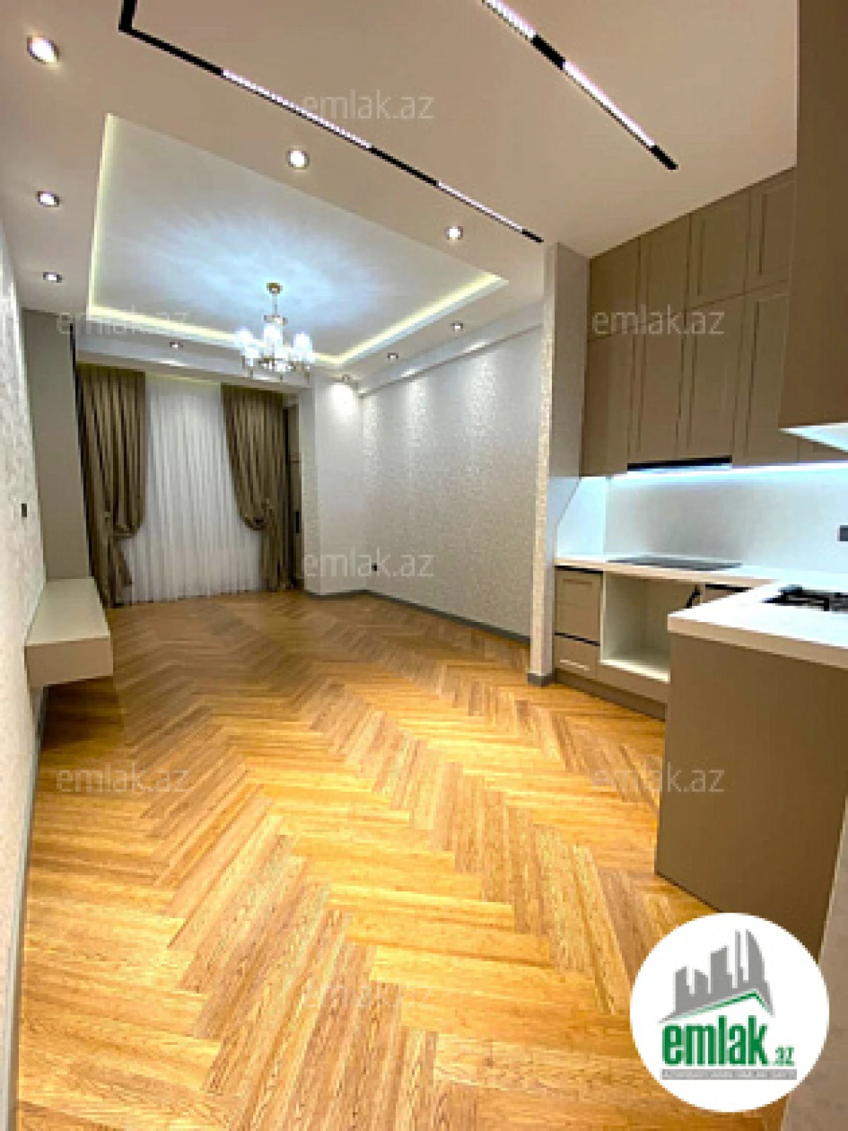 Satılır 2 otaqlı yeni tikili 70 m²