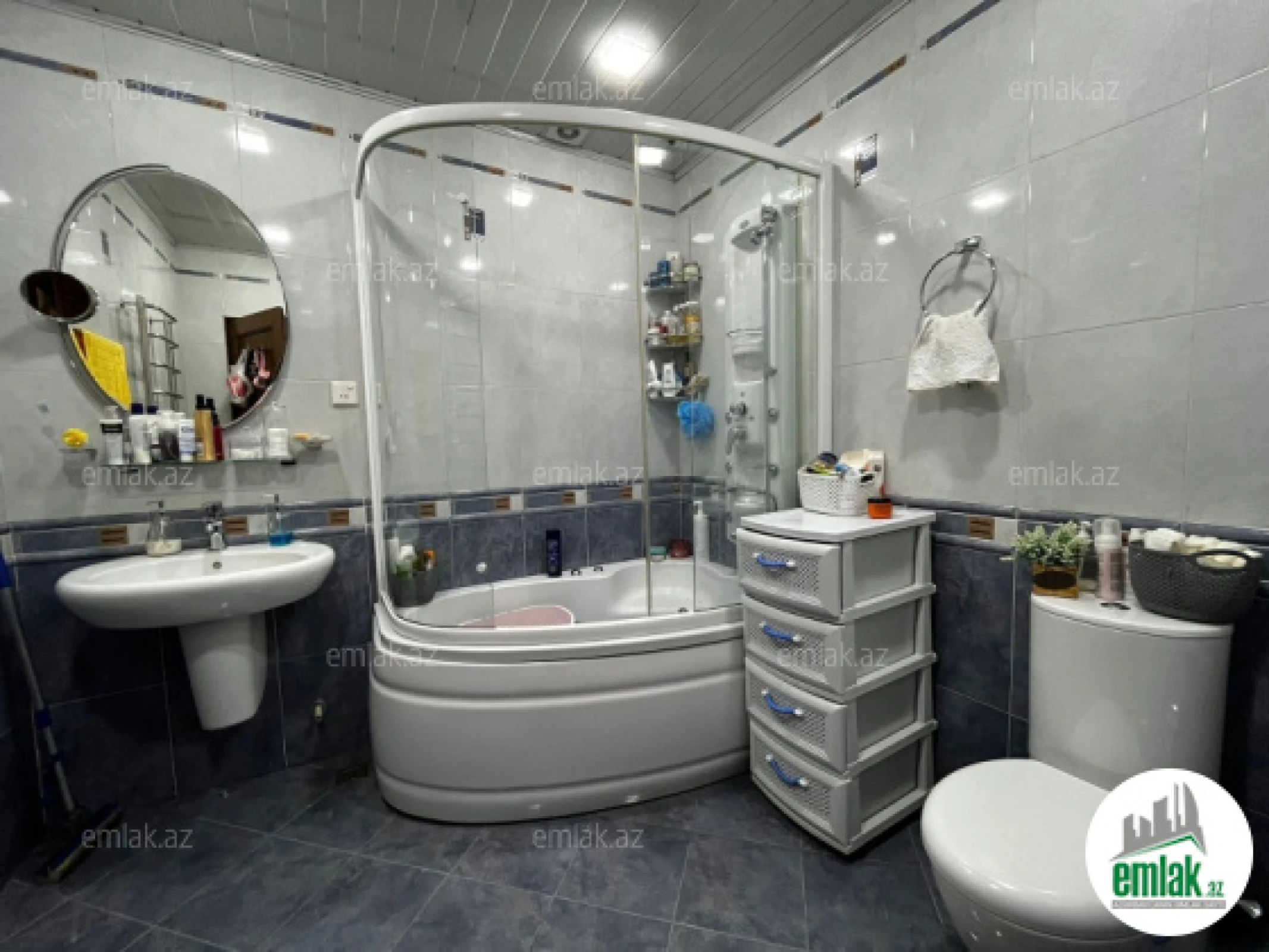 Satılır 2 otaqlı köhnə tikili 70 m²