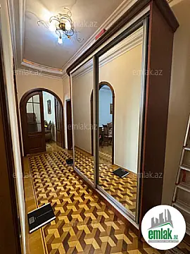 Satılır 2 otaqlı köhnə tikili 70 m²