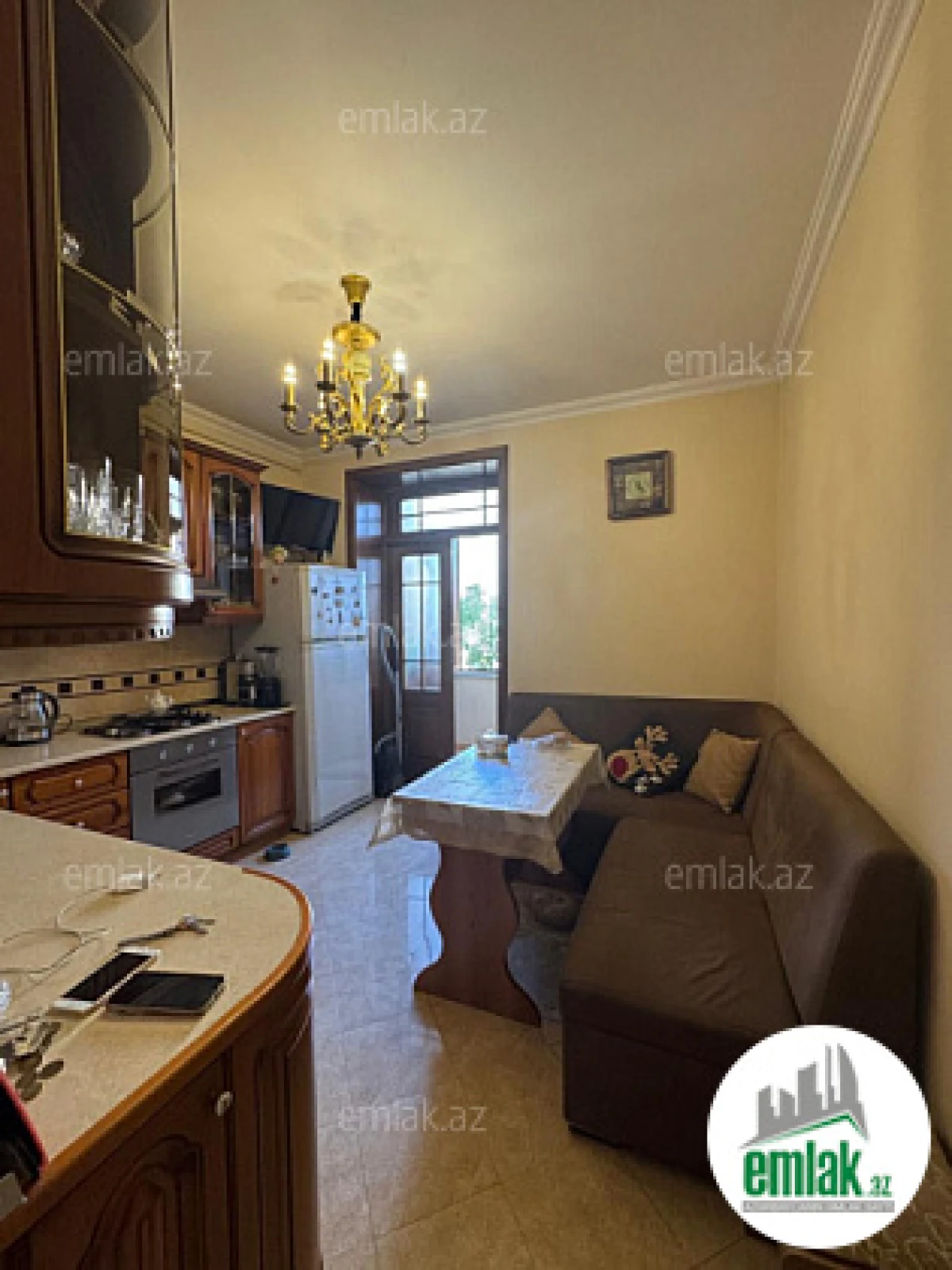 Satılır 2 otaqlı köhnə tikili 70 m²