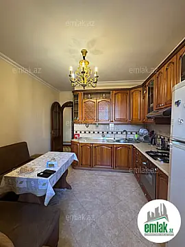 Satılır 2 otaqlı köhnə tikili 70 m²