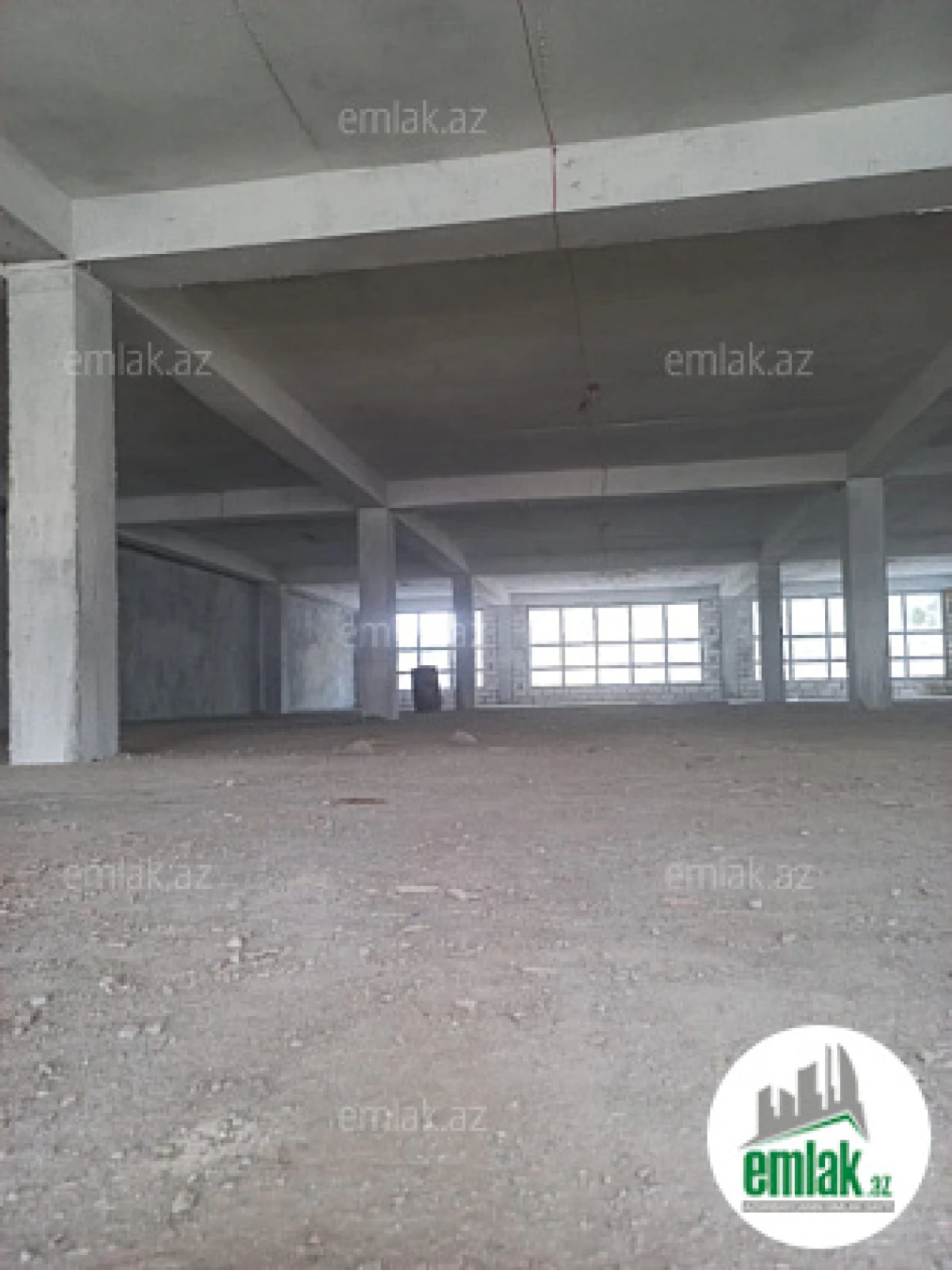 Satılır 1 otaqlı obyekt 2000 m²