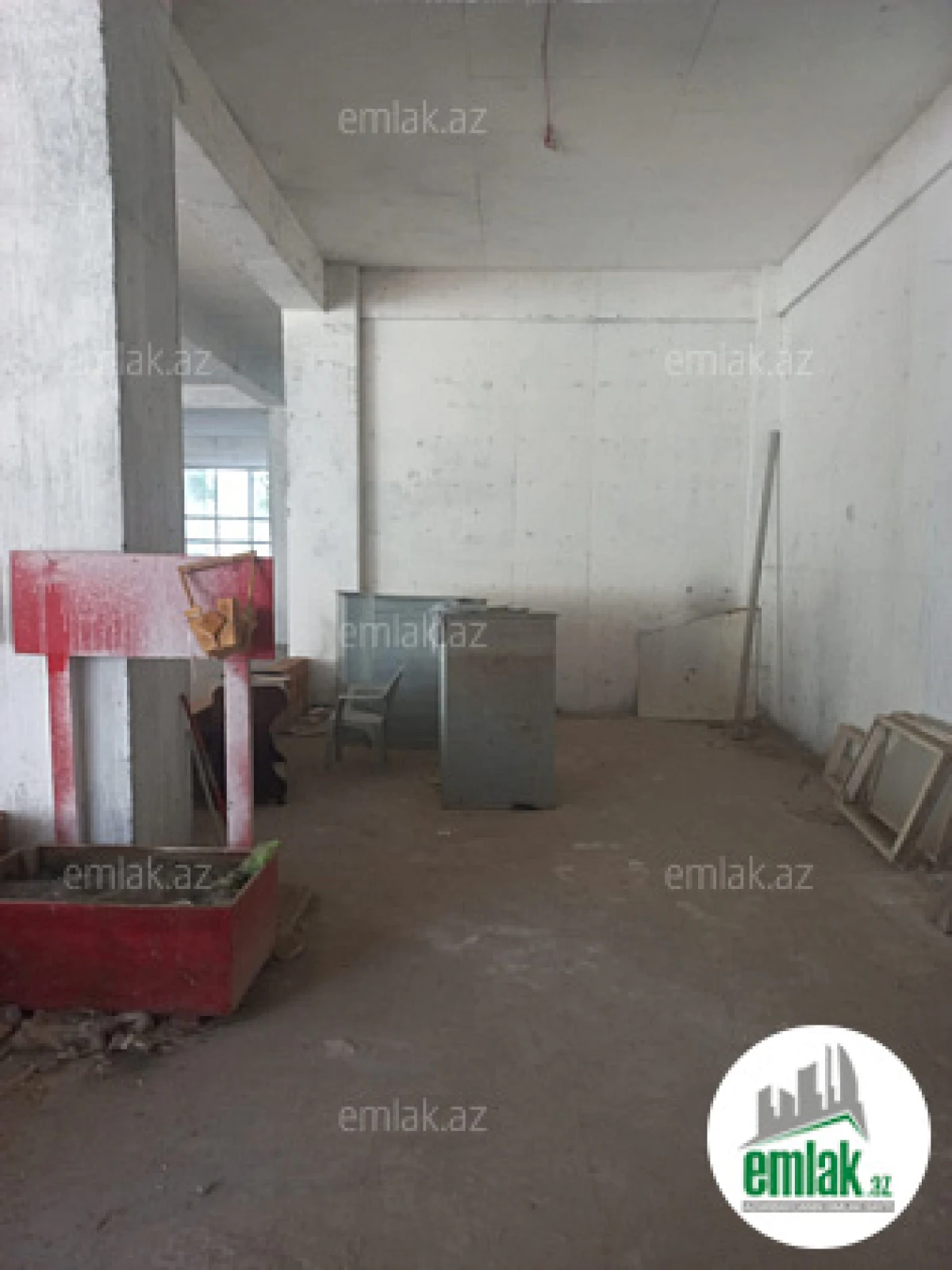 Satılır 1 otaqlı obyekt 2000 m²