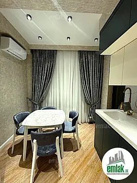 Satılır 3 otaqlı yeni tikili 125 m²