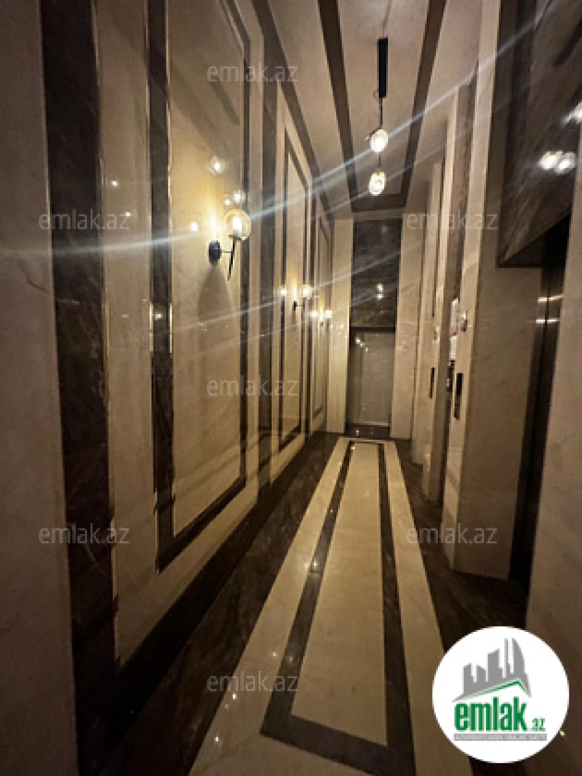 Satılır 3 otaqlı yeni tikili 125 m²