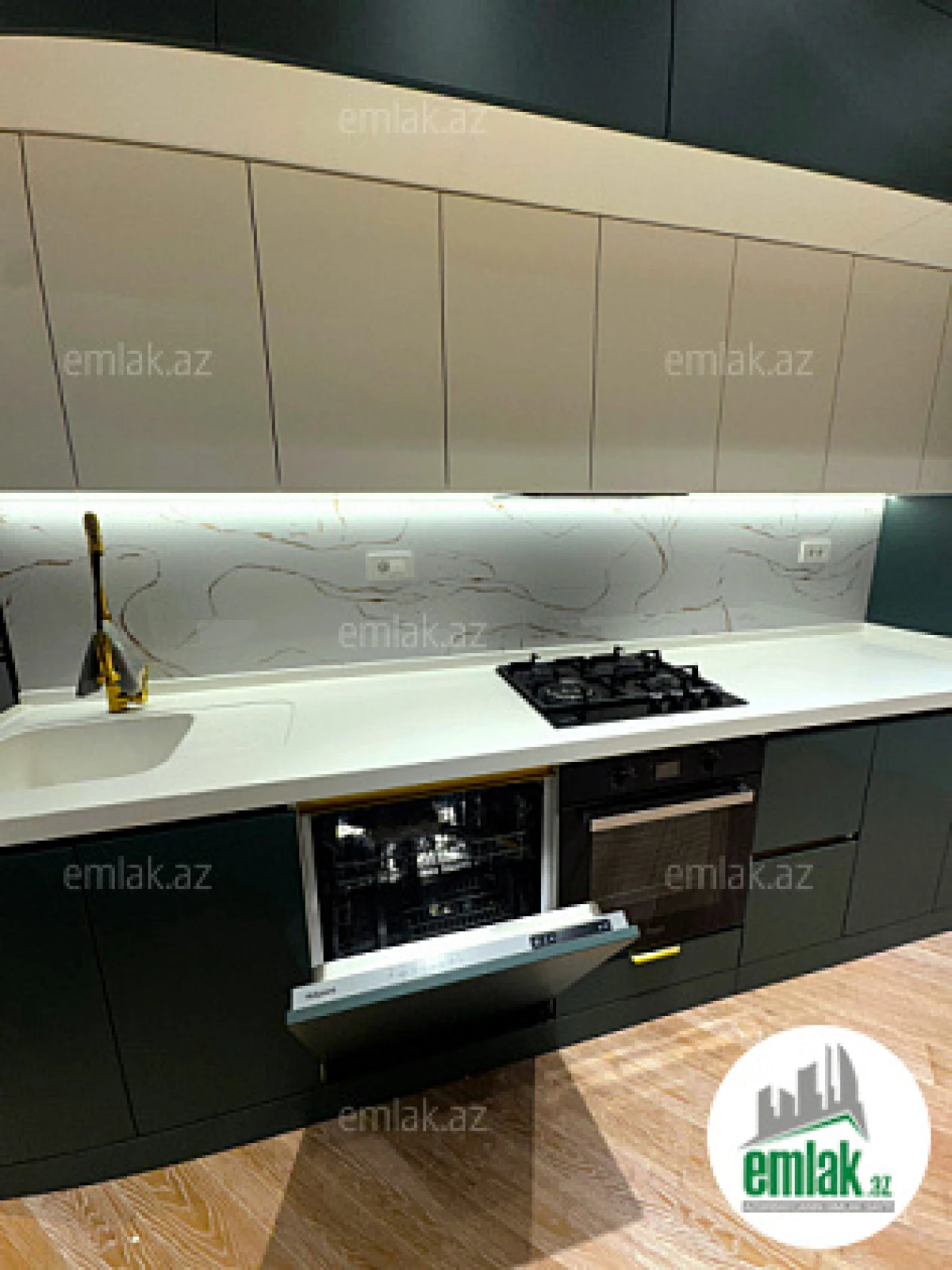 Satılır 3 otaqlı yeni tikili 125 m²