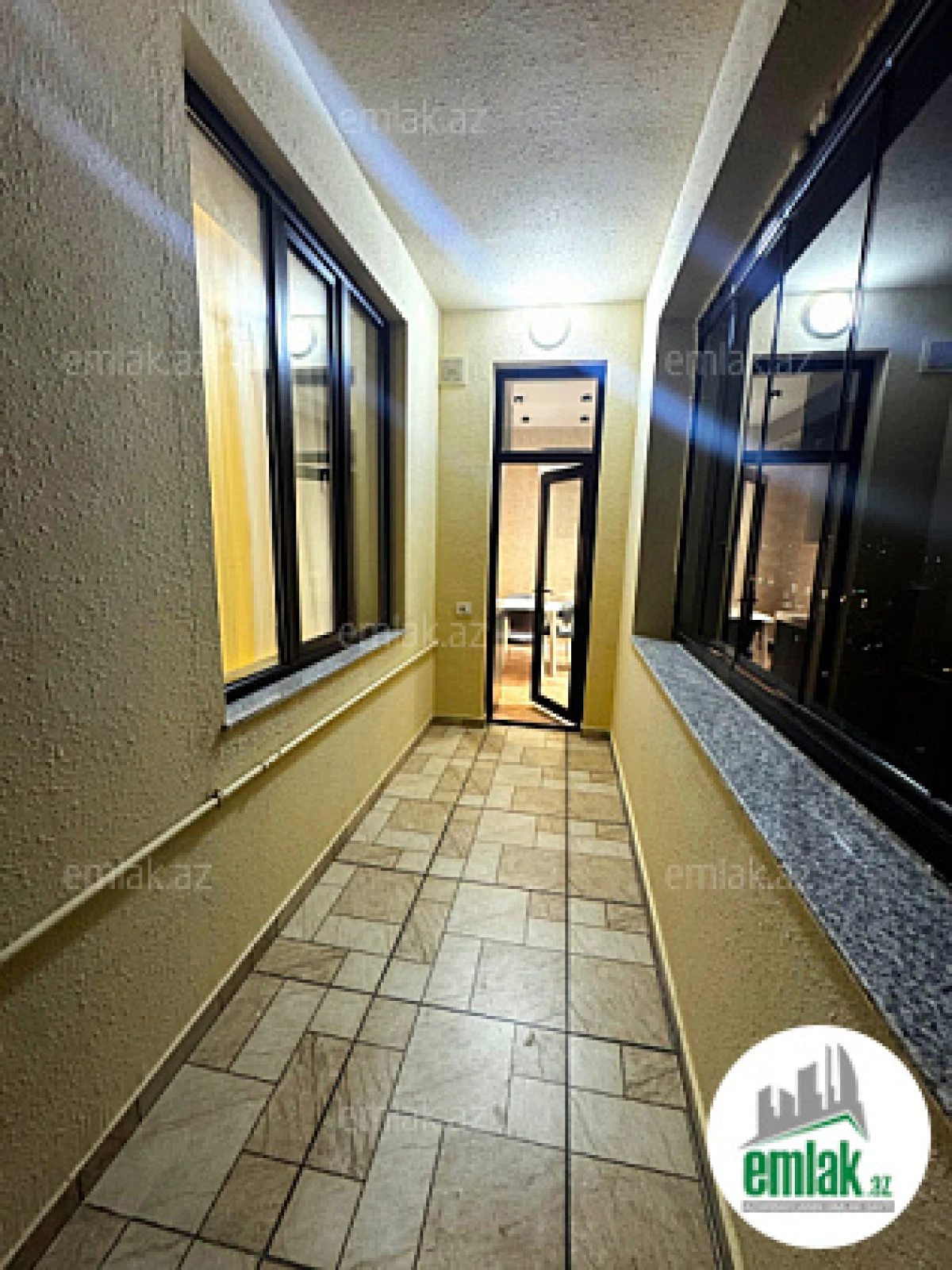 Satılır 3 otaqlı yeni tikili 125 m²