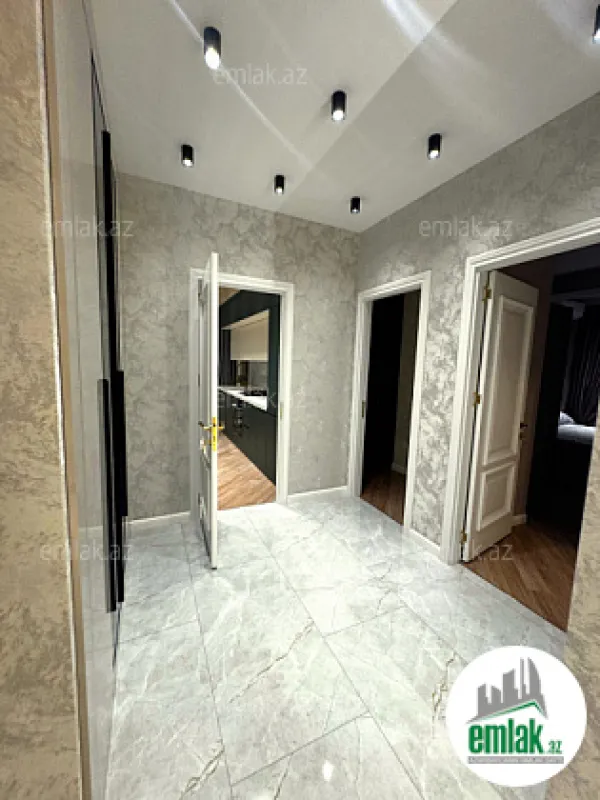 Satılır 3 otaqlı yeni tikili 125 m²