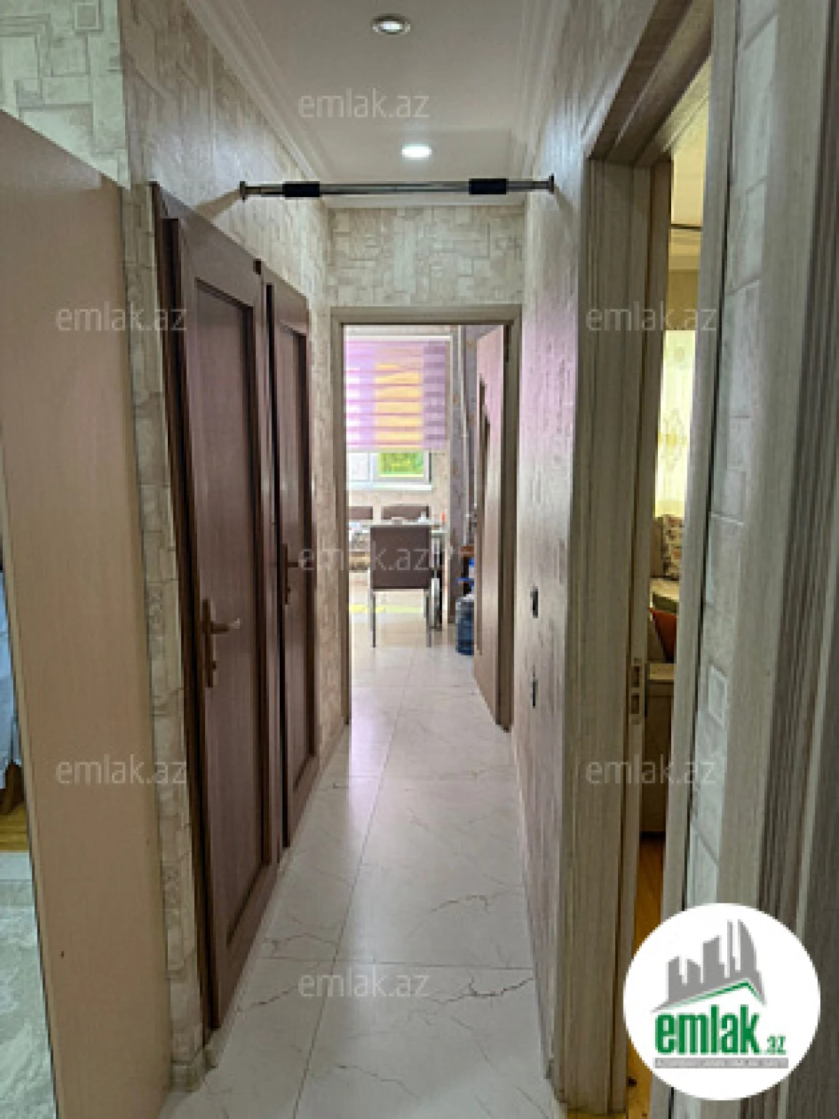 Satılır 4 otaqlı köhnə tikili 100 m²