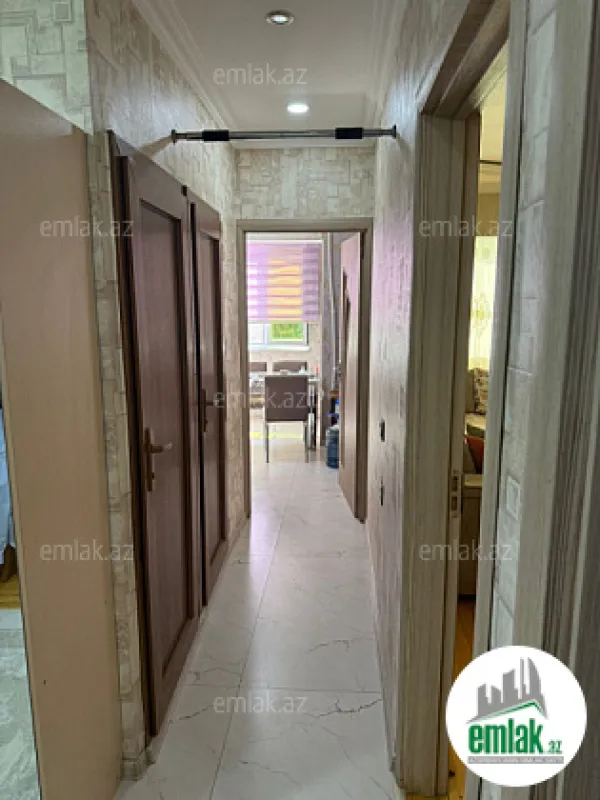 Satılır 4 otaqlı köhnə tikili 100 m²