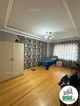 Satılır 4 otaqlı köhnə tikili 100 m²