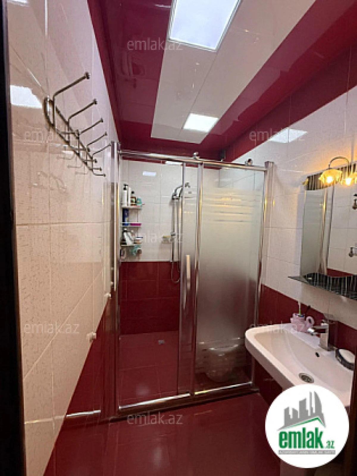 Satılır 4 otaqlı köhnə tikili 100 m²