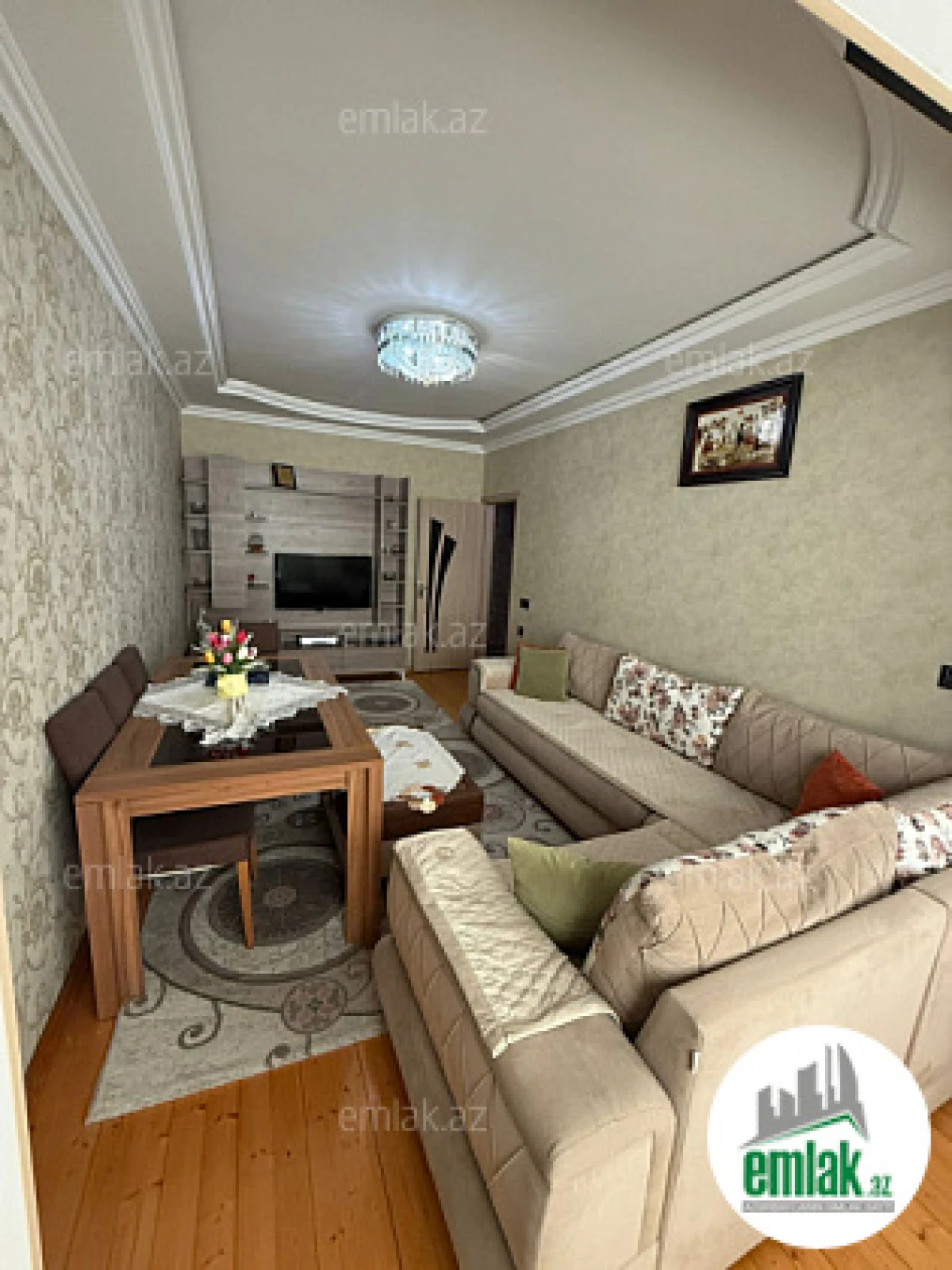 Satılır 4 otaqlı köhnə tikili 100 m²