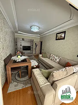 Satılır 4 otaqlı köhnə tikili 100 m²