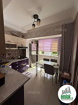 Satılır 4 otaqlı köhnə tikili 100 m²