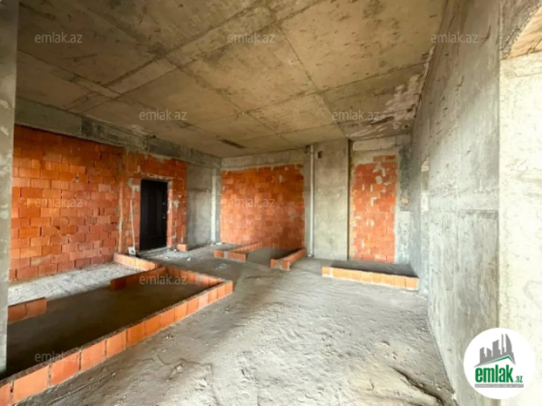 Satılır 5 otaqlı yeni tikili 182 m²