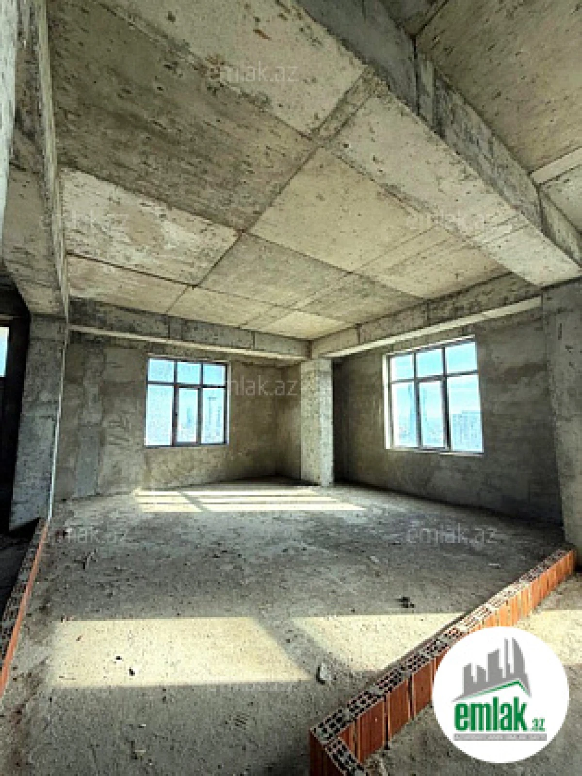 Satılır 5 otaqlı yeni tikili 182 m²