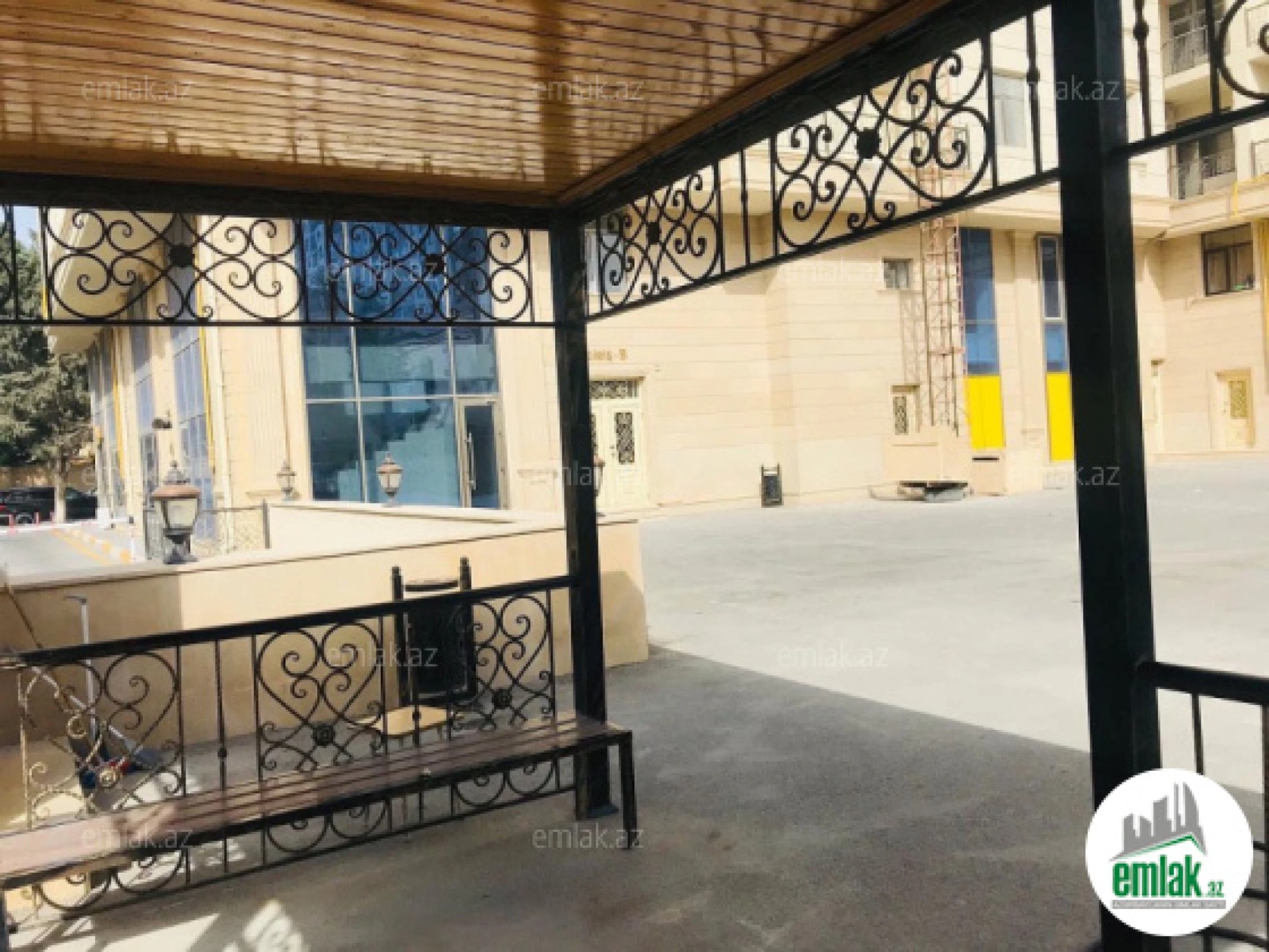 Satılır 5 otaqlı yeni tikili 182 m²