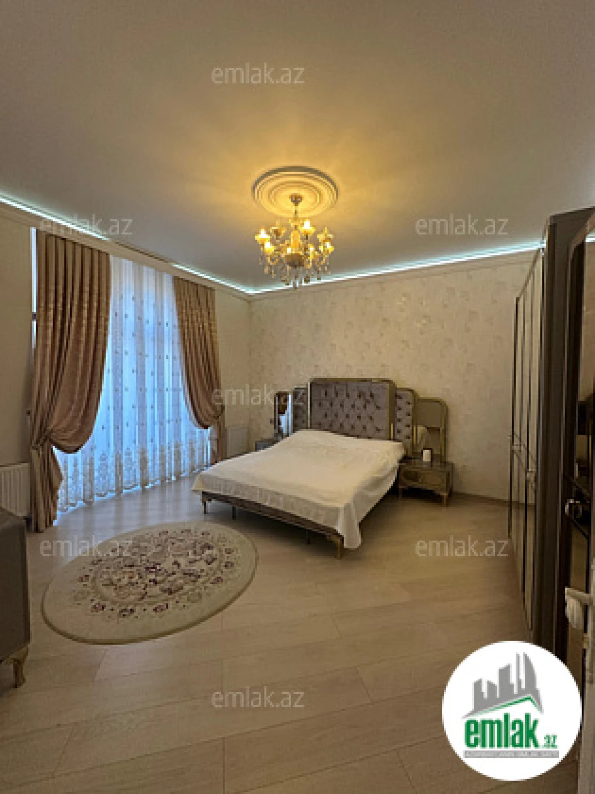 Satılır 6 otaqlı həyət evi 750 m²