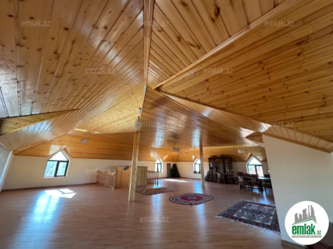 Satılır 6 otaqlı həyət evi 750 m²