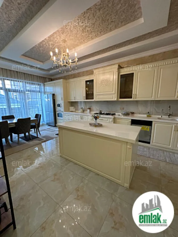 Satılır 6 otaqlı həyət evi 750 m²