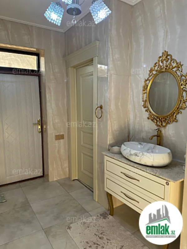 Satılır 6 otaqlı həyət evi 750 m²