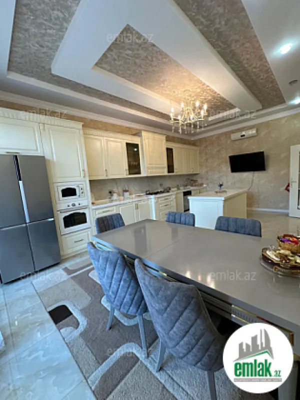 Satılır 6 otaqlı həyət evi 750 m²