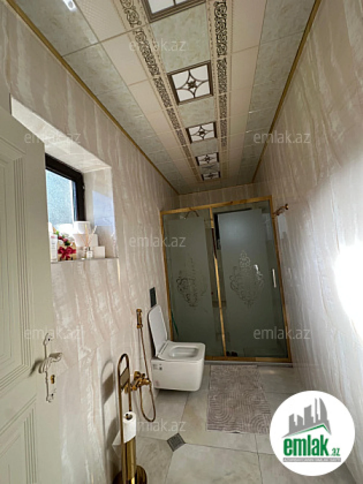 Satılır 6 otaqlı həyət evi 750 m²