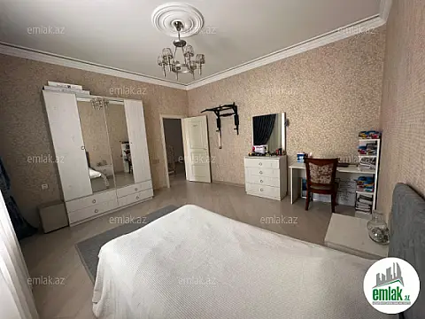 Satılır 6 otaqlı həyət evi 750 m²
