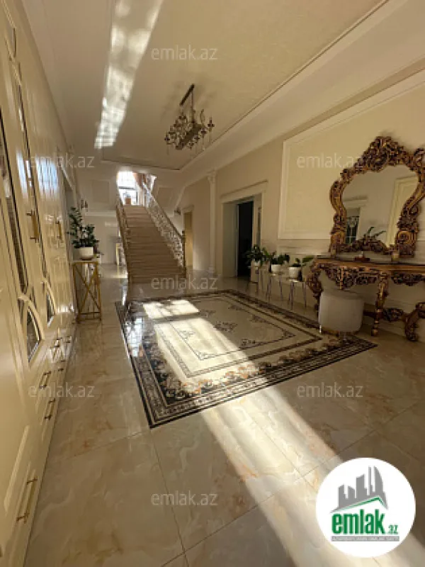 Satılır 6 otaqlı həyət evi 750 m²