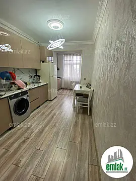 Satılır 4 otaqlı köhnə tikili 100 m²