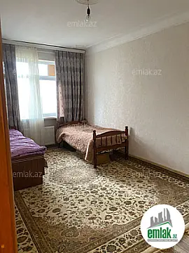 Satılır 4 otaqlı köhnə tikili 100 m²