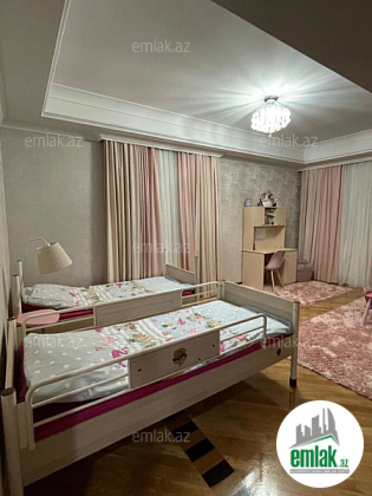 Satılır 4 otaqlı yeni tikili 230 m²