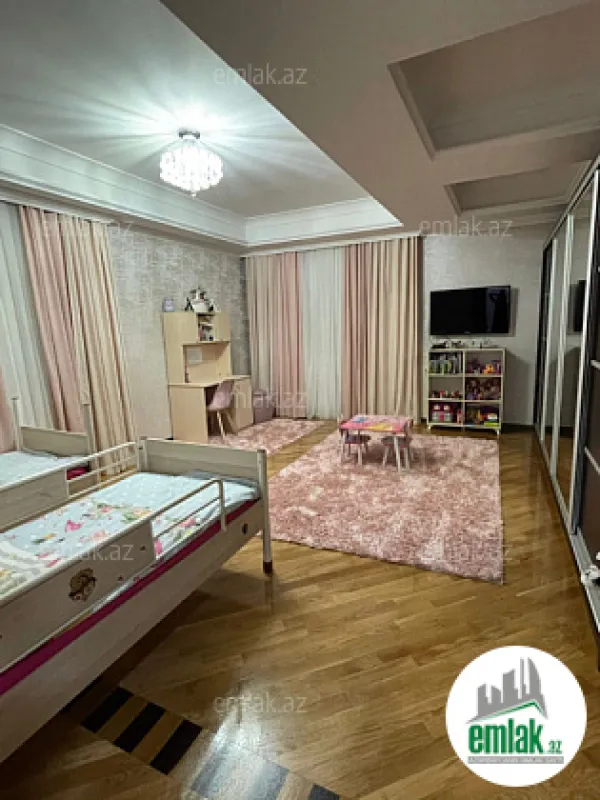 Satılır 4 otaqlı yeni tikili 230 m²