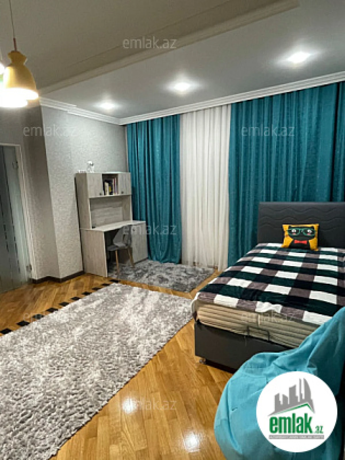 Satılır 4 otaqlı yeni tikili 230 m²