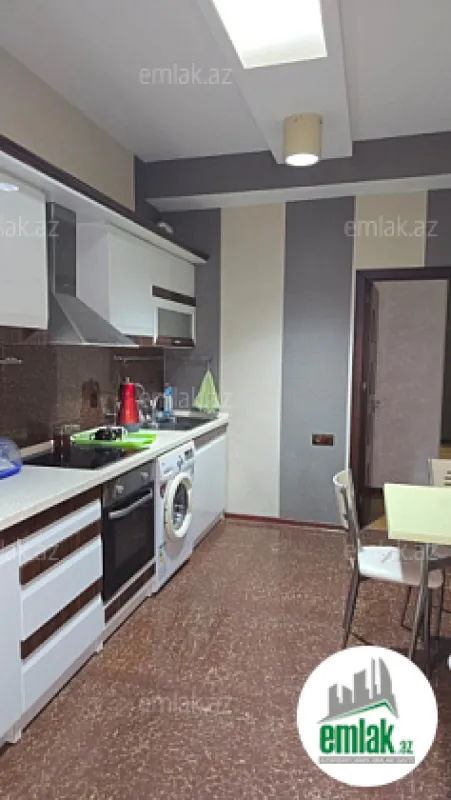 Satılır 3 otaqlı yeni tikili 145 m²