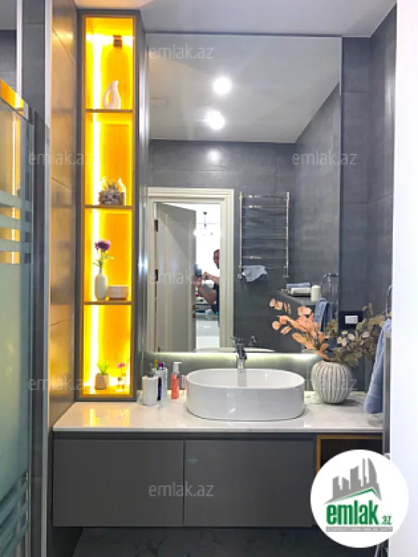 Satılır 3 otaqlı yeni tikili 105 m²