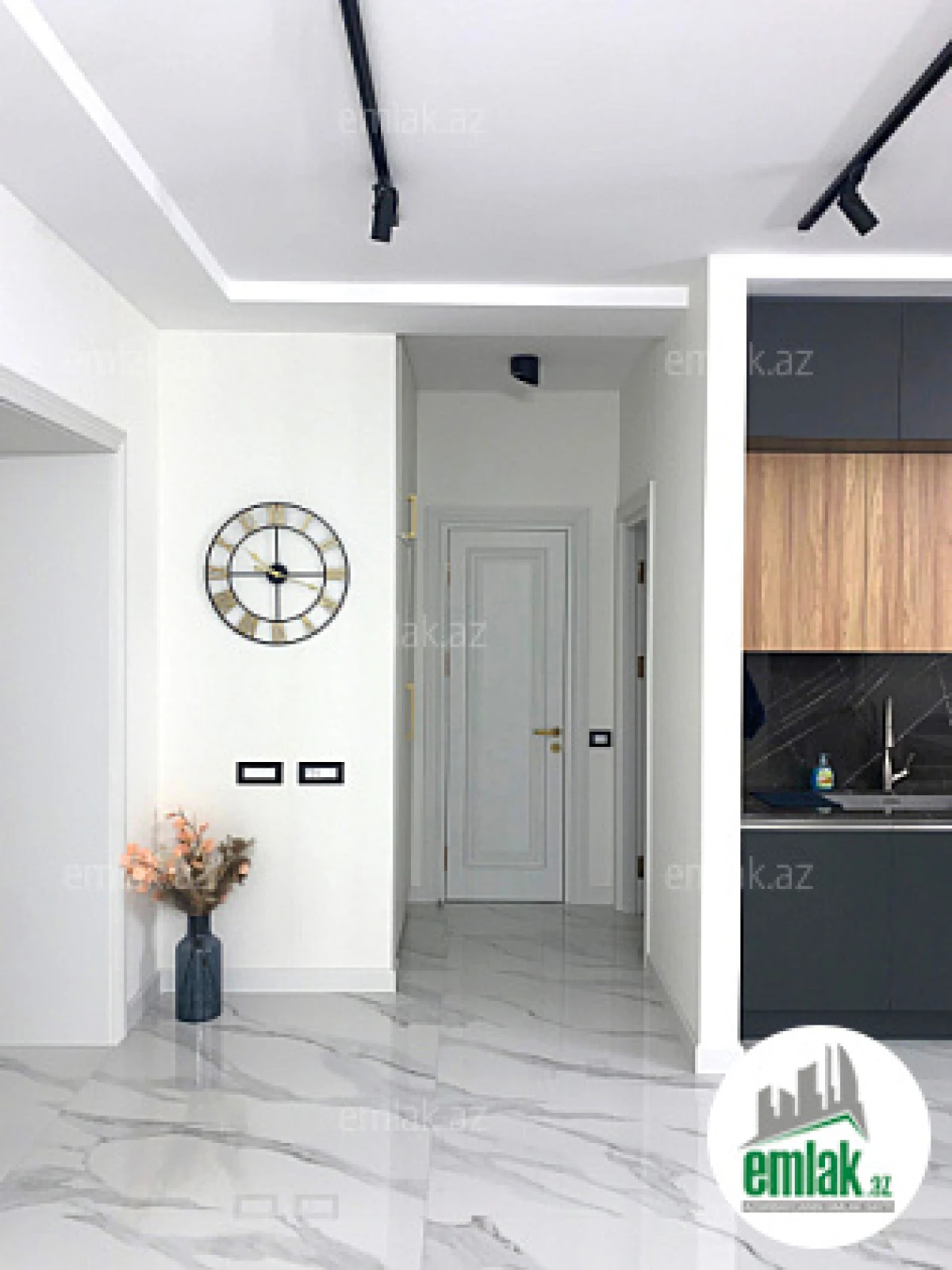 Satılır 3 otaqlı yeni tikili 105 m²