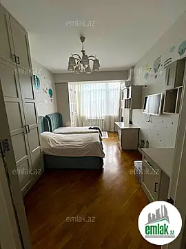 Satılır 3 otaqlı yeni tikili 145 m²