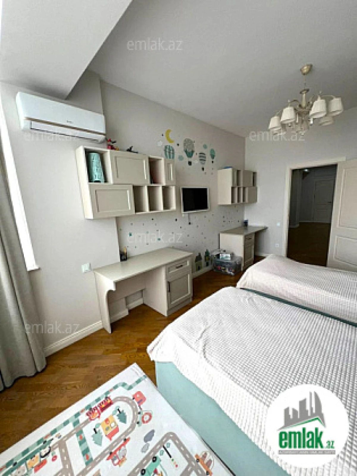 Satılır 3 otaqlı yeni tikili 145 m²