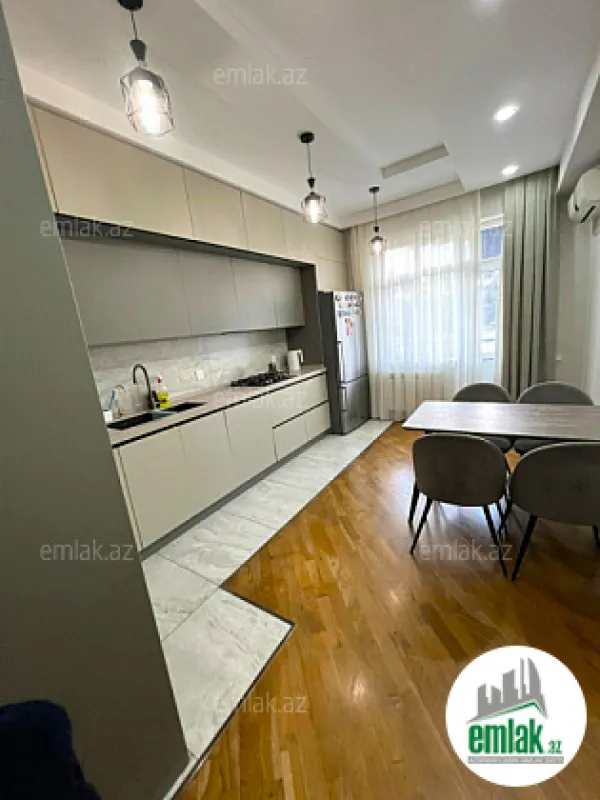 Satılır 3 otaqlı yeni tikili 145 m²