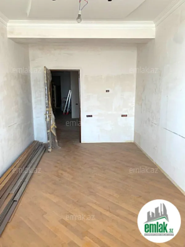 Satılır 4 otaqlı yeni tikili 250 m²